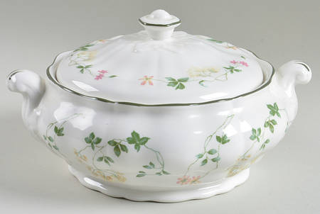 Southdown Round Covered Vegetable