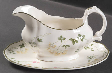 Southdown Gravy Boat & Underplate/Relish