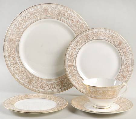 Sovereign (Gold Scroll and Leaf Rim) 5 Piece Place Setting