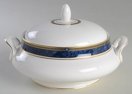 Stanwyck Round Covered Vegetable