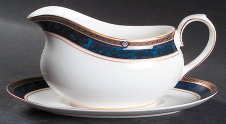 Stanwyck Gravy Boat & Underplate