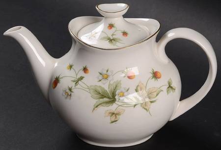 Strawberry Cream Individual Teapot & Lid
