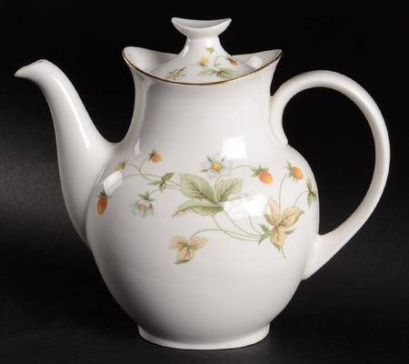 Strawberry Cream Coffee Pot & Lid