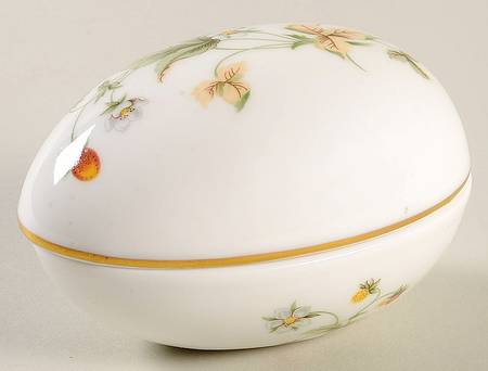 Strawberry Cream Small Egg Box & Lid