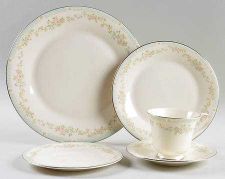 Stephanie 5 Piece Place Setting