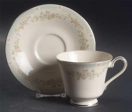 Stephanie Footed Cup & Saucer Set