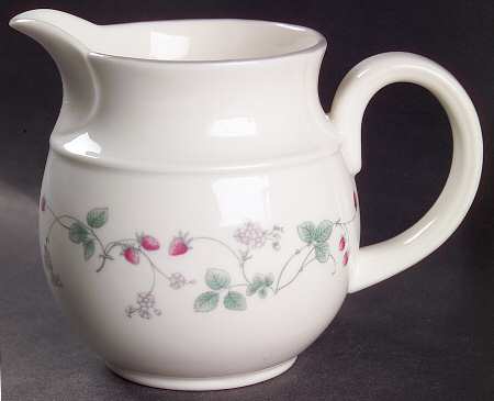 Strawberry Fayre Pink Creamer