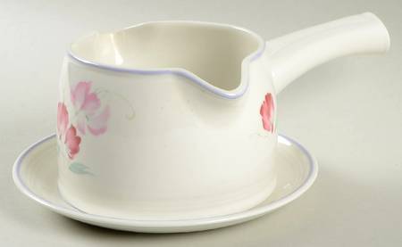 Strand Gravy Boat & Underplate