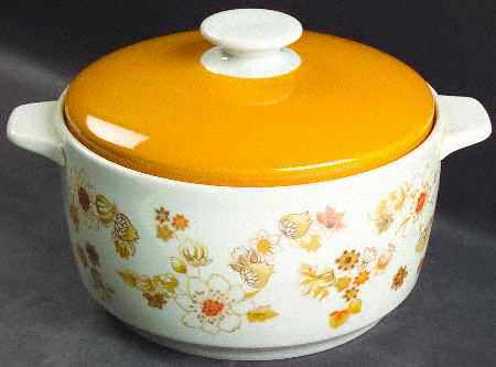 Sundance Small Oven-To-Table Round Covered Casserole