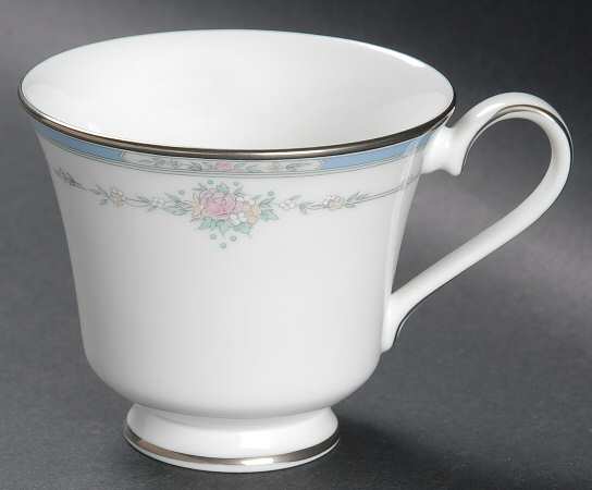 Suzanne Footed Cup