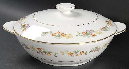 Symphony Round Covered Vegetable