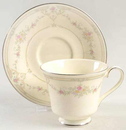 Tamara Footed Cup & Saucer Set