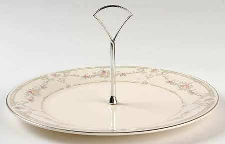 Tamara Round Serving Plate with Handle (DP)