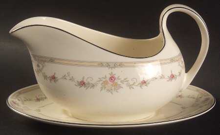 Tamara Gravy Boat & Underplate