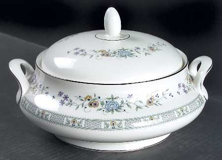 Tara Round Covered Vegetable