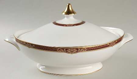 Tennyson Oval Covered Vegetable
