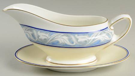 The Tewkesbury Gravy Boat with Attached Underplate