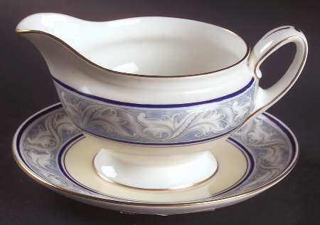 The Tewkesbury Gravy Boat with Attached Underplate