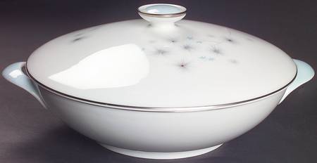 Thistledown Round Covered Vegetable by Royal Doulton