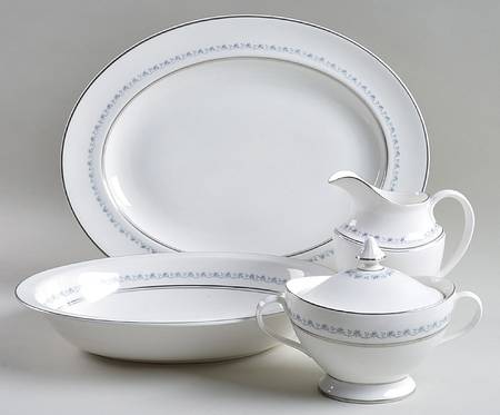 Tiara 5 Piece Hostess Set