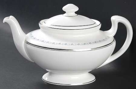 Tiara Small Teapot & Lid