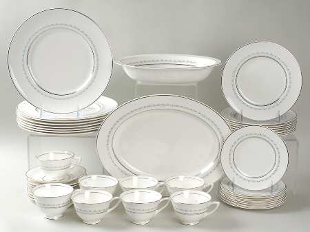 Tiara 42 Piece Estate Set