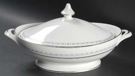 Tiara Oval Covered Vegetable