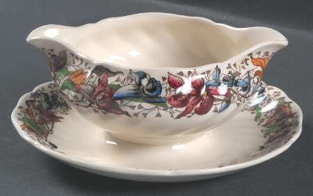 Tintern Gravy Boat with Attached Underplate
