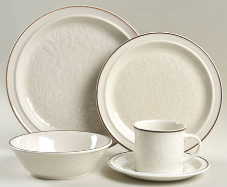 Ting Brown 5 Piece Place Setting