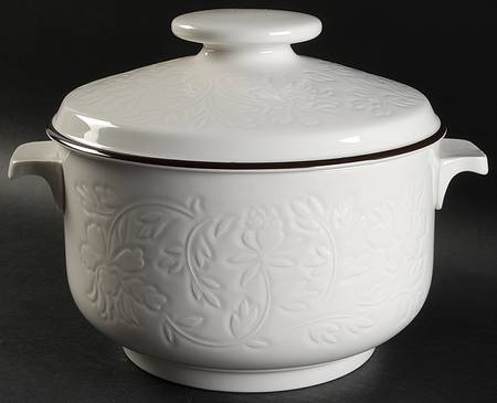 Ting Brown 4 Quart Round Covered Casserole