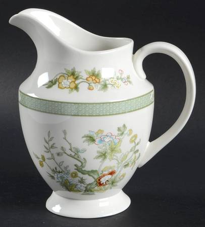Tonkin 24 Oz Pitcher