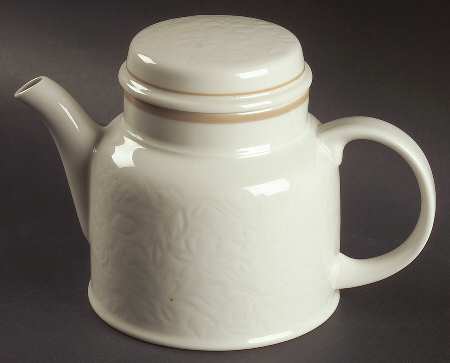 Tracery Mocha Teapot & Lid