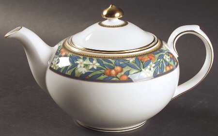 Tudor Grove Teapot & Lid