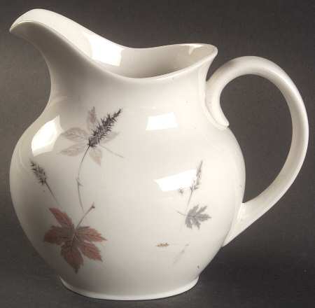 Tumbling Leaves 24 Oz Pitcher