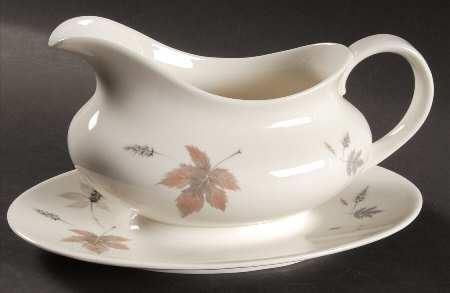 Tumbling Leaves Gravy Boat with Attached Underplate