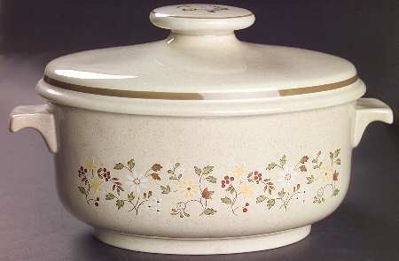 Uplands 2 Quart Oval Covered Casserole