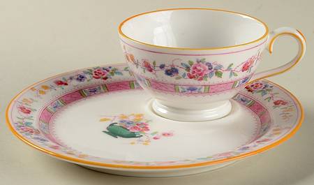 Urn Dessert Plate & Cup Set