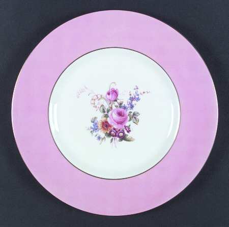 V2051 by Royal Doulton