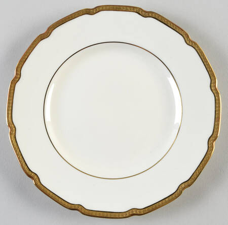 V2102 Salad Plate by Royal Doulton