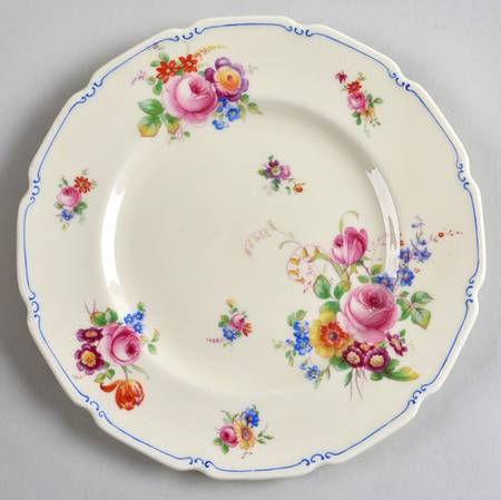 V335 Salad Plate