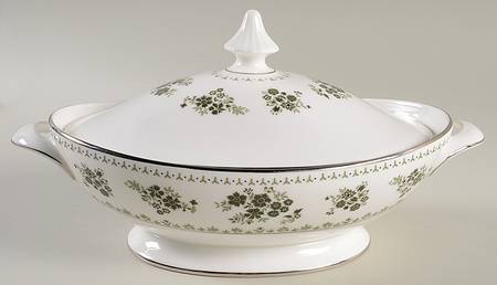 Valley Green Oval Covered Vegetable