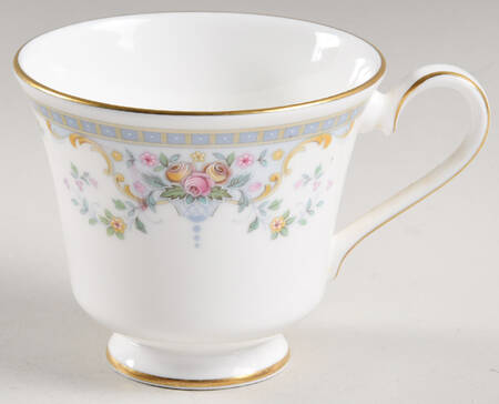 Vail Footed Cup