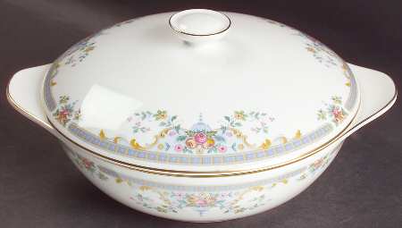 Vail Round Covered Vegetable