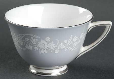 Valleyfield Footed Cup