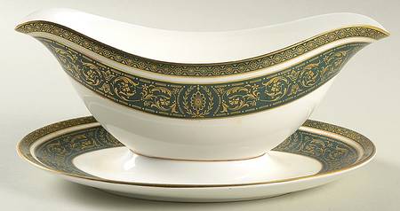 Vanborough Green Gravy Boat with Attached Underplate