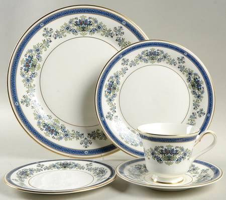 Venetia 40 Piece Estate Set