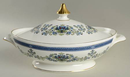 Venetia Oval Covered Vegetable