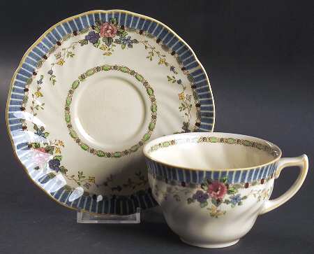 The Vernon Oversized Cup & Saucer Set