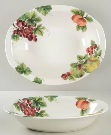 Vintage Grape 10" Oval Vegetable Bowl