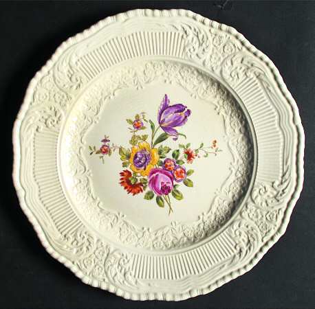 D5671 by Royal Doulton